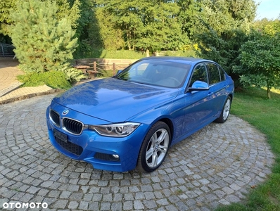 BMW Seria 3 320d Touring xDrive Sport-Aut Sport Line