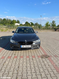 BMW Seria 3 320i Efficient Dynamics Edition Luxury Line