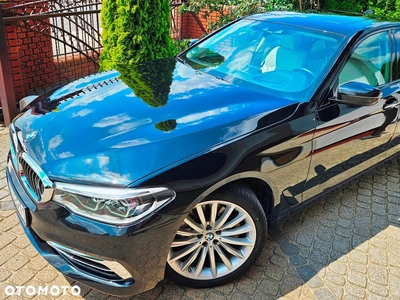 BMW Seria 5 520d xDrive Luxury Line