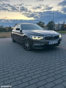 BMW Seria 5 530d xDrive Luxury Line