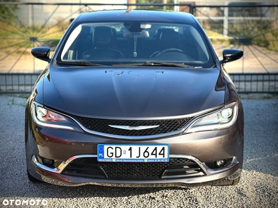 Chrysler 200