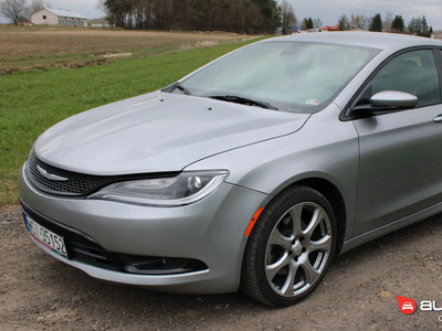 Chrysler 200