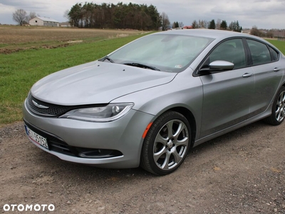 Chrysler 200