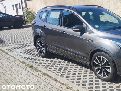 Ford Kuga 2.0 TDCi 2x4 ST-Line