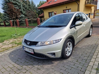 Honda Civic VIII Hatchback 3d 1.8 i-VTEC 140KM 2006