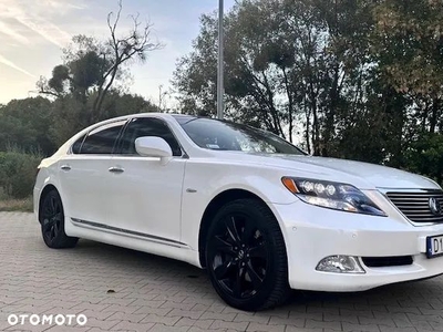 Lexus LS 600h L Superior