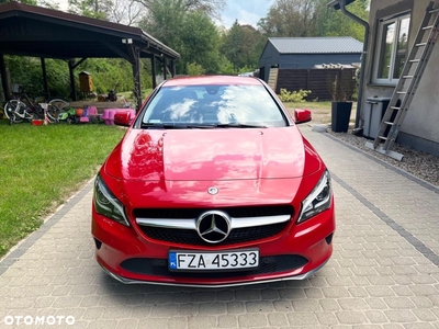 Mercedes-Benz CLA 220 4-Matic Urban