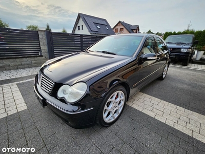 Mercedes-Benz Klasa C 180 T Kompressor Avantgarde Sport Edition