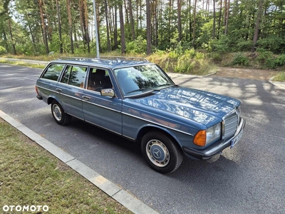 Mercedes-Benz W123