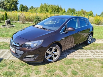 Opel Astra J Cosmo - 100% bezwypadkowy