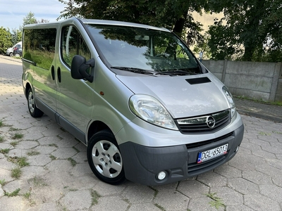 Opel Vivaro I Opel Vivaro Zarejestrowany Klima 2.0 DCi 9-osobowy