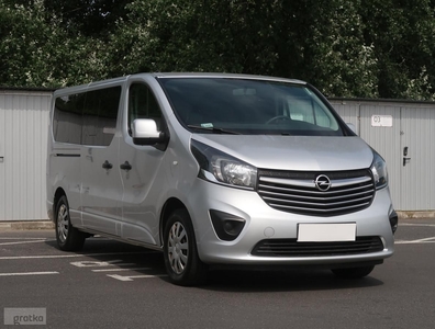 Opel Vivaro , L2H1, 9 Miejsc