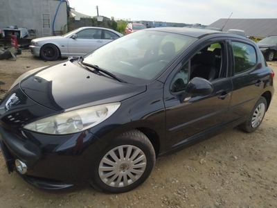 Peugeot 207 1,4 benz,