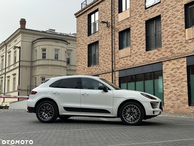 Porsche Macan S