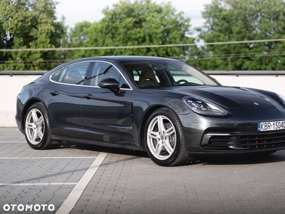 Porsche Panamera 4