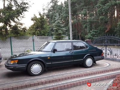 Saab 900