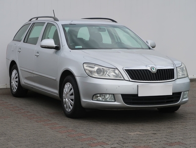 Skoda Octavia II , Salon Polska, Serwis ASO, Klima, Parktronic