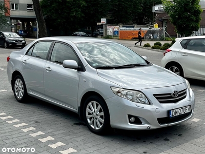 Toyota Corolla 1.6 VVT-i Luna