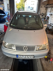 Volkswagen Sharan 1.9 TDI Basis