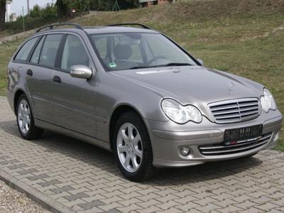 Używane Mercedes-Benz Klasa C - 22 000 PLN, 214 300 km, 2006