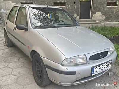 Może być coś taniej.. Ford Fiesta 1,3 benzyna 100% sprawny