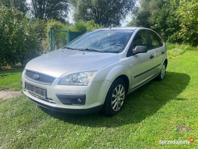 Ford Focus 1,6 benzyna