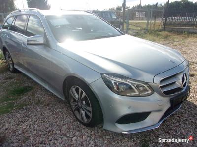 Mercedes W212K AMG po liwtingu z uszkodzonym silnikiem