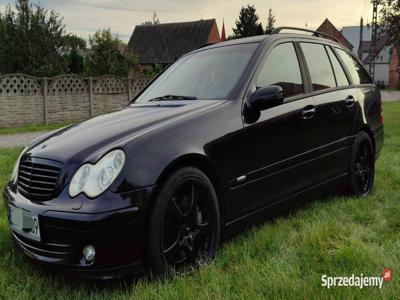 Poszanowany MERCEDES C-klasa 2.2 CDI 143konie