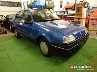 Renault 19