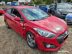 2013 HYUNDAI i30 COUPE 1.6 CRDI - 3 drzwiowy uszkodzony bok