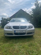 BMW Seria 3 320i