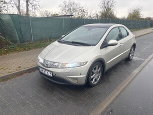 Honda Civic 1.8i-VTEC Automatik Executive