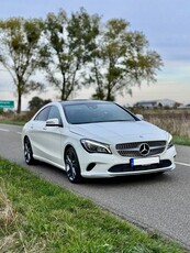 Mercedes-Benz CLA 200 AMG Line