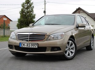 Mercedes-Benz Klasa C 180 CGI Automatik BlueEFFICIENCY Elegance