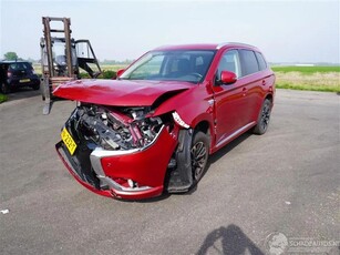 Mitsubishi Outlander 2.0 2WD CVT Invite