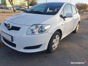 Toyota auris 1.4 benzyna bezawaryjny