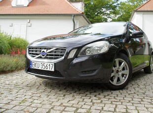 Volvo V60 D2