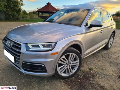 Audi Q5 2.0 benzyna 252 KM 2019r. (głuchołazy)