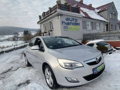 Opel Astra 1,4 benzyna 120 KM czujniki parkowania J (2009-2…