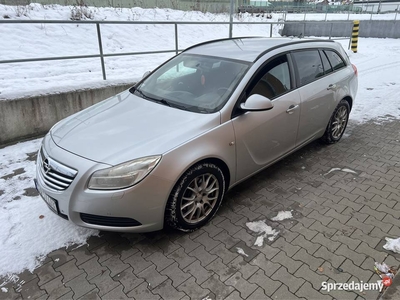 Opel Insignia 2.0 diesel 130KM kombi super stan navi hak