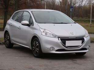 Peugeot 208 , Salon Polska, Klima, Tempomat