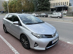 Toyota Auris II Bogato wyposażona Toyota Auris niski przebieg