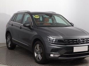 Volkswagen Tiguan , Salon Polska, 240 KM, DSG, Skóra, Navi, Klimatronic,