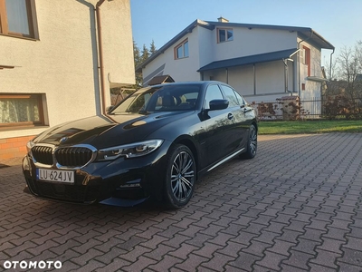 BMW Seria 3 330e M Sport sport