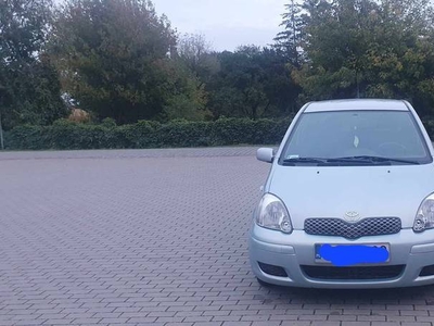 Toyota Yaris rok 2004 poj 1.3 Benzyna,5 drzwi,klimatyzacja.