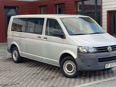 Volkswagen Caravelle T5 Caravelle Facelifting długi rozstaw osi 2.0 TDI 102KM 2010