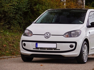 Volkswagen up! Hatchback 5d 1.0 MPI 60KM 2012