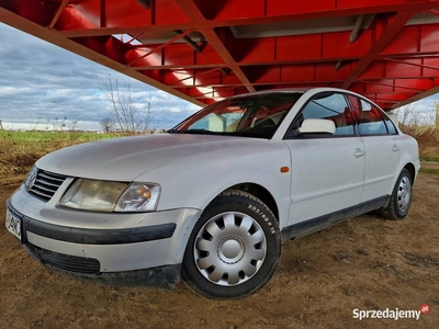 ** VW Passat 1.8 Benzyna / GAZ ** Długie Opłaty ** Do Jazdy