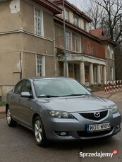 Mazda 3 sedan , 1.6 benzyna , stan bdb