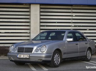 Mercedes w210 2.0 136 LPG, hak, manual